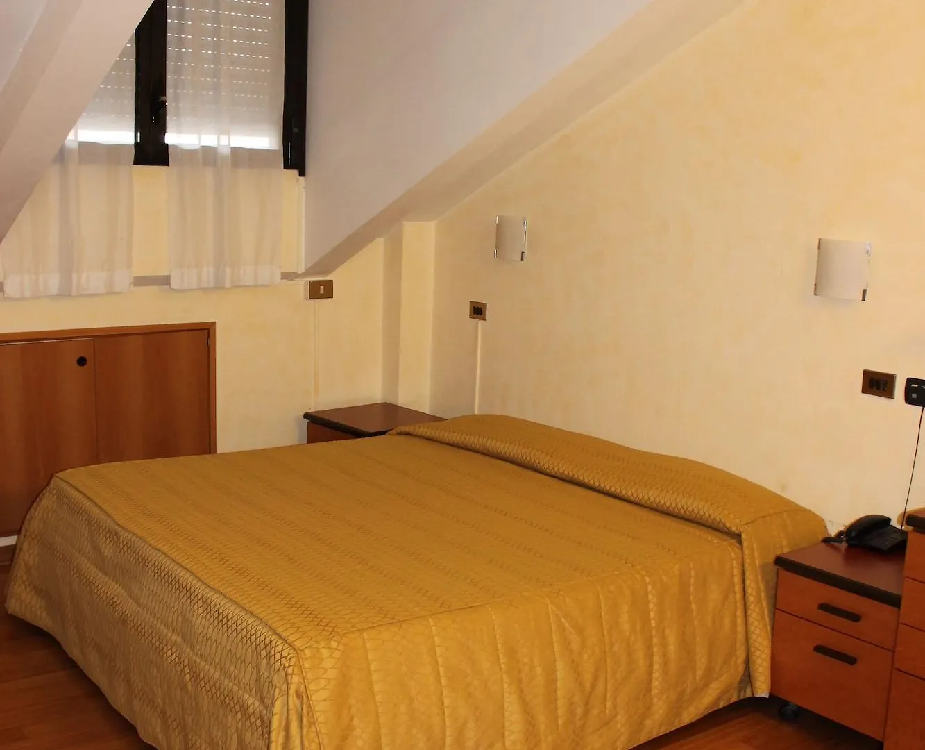 Residence Lepontina Милан Италия