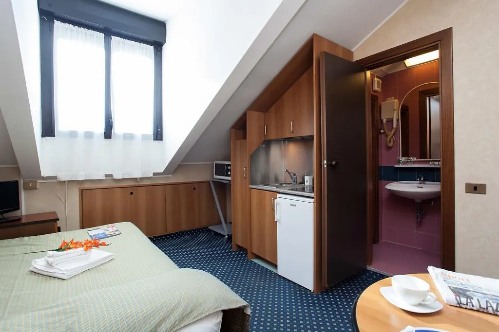 Residence Lepontina Milano 3*,  Italia
